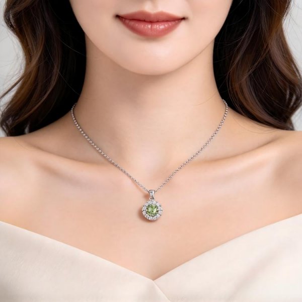 Bella Bridal Pendant in Peridot